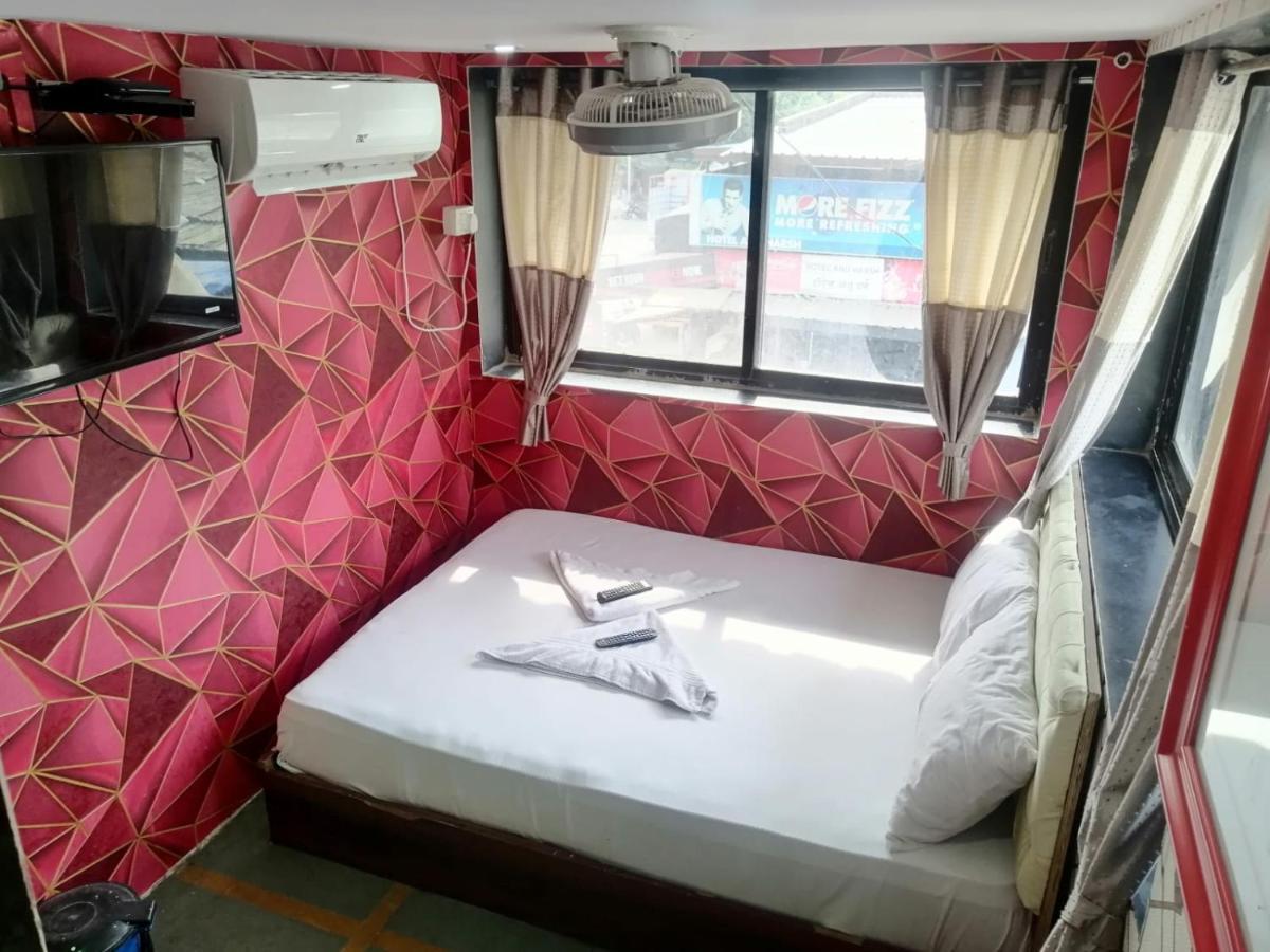Hotel Kaina Residency Vashi エクステリア 写真