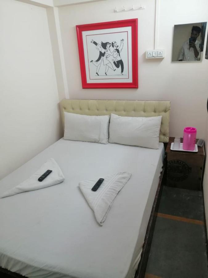 Hotel Kaina Residency Vashi エクステリア 写真